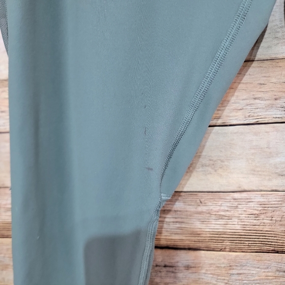 Victoria sport sage green knockout pocket athletic leggings Lg - Picture 5 of 13